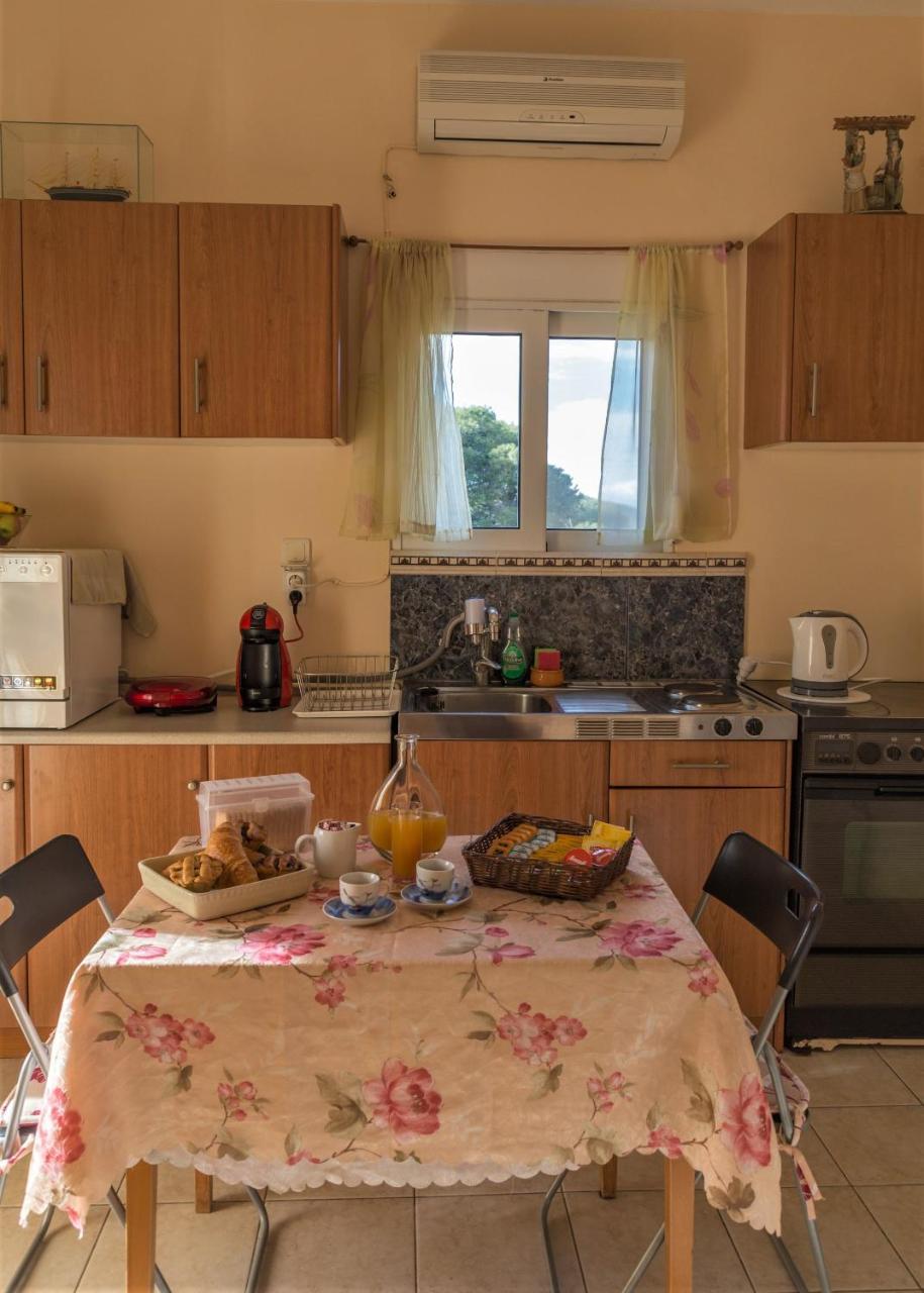Angelina'S Home Palaia Fokaia Bagian luar foto